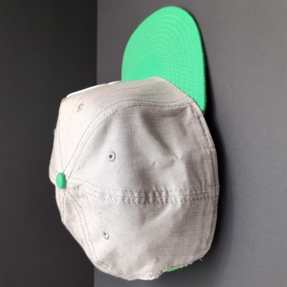 Nintendo Super Mario Luigi Gray/Green Snapback Hat. - Picture 4 of 10